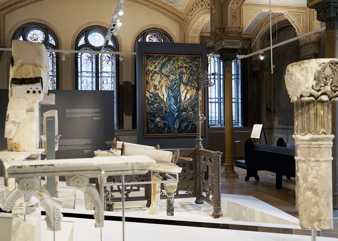 Permanent exhibition: Bima+Prophet. Photo: © Centrum Juacium, Anna Fischer | Centrum Judaicum – Neue Synagoge Berlin: 30 Years of Jewish history and culture