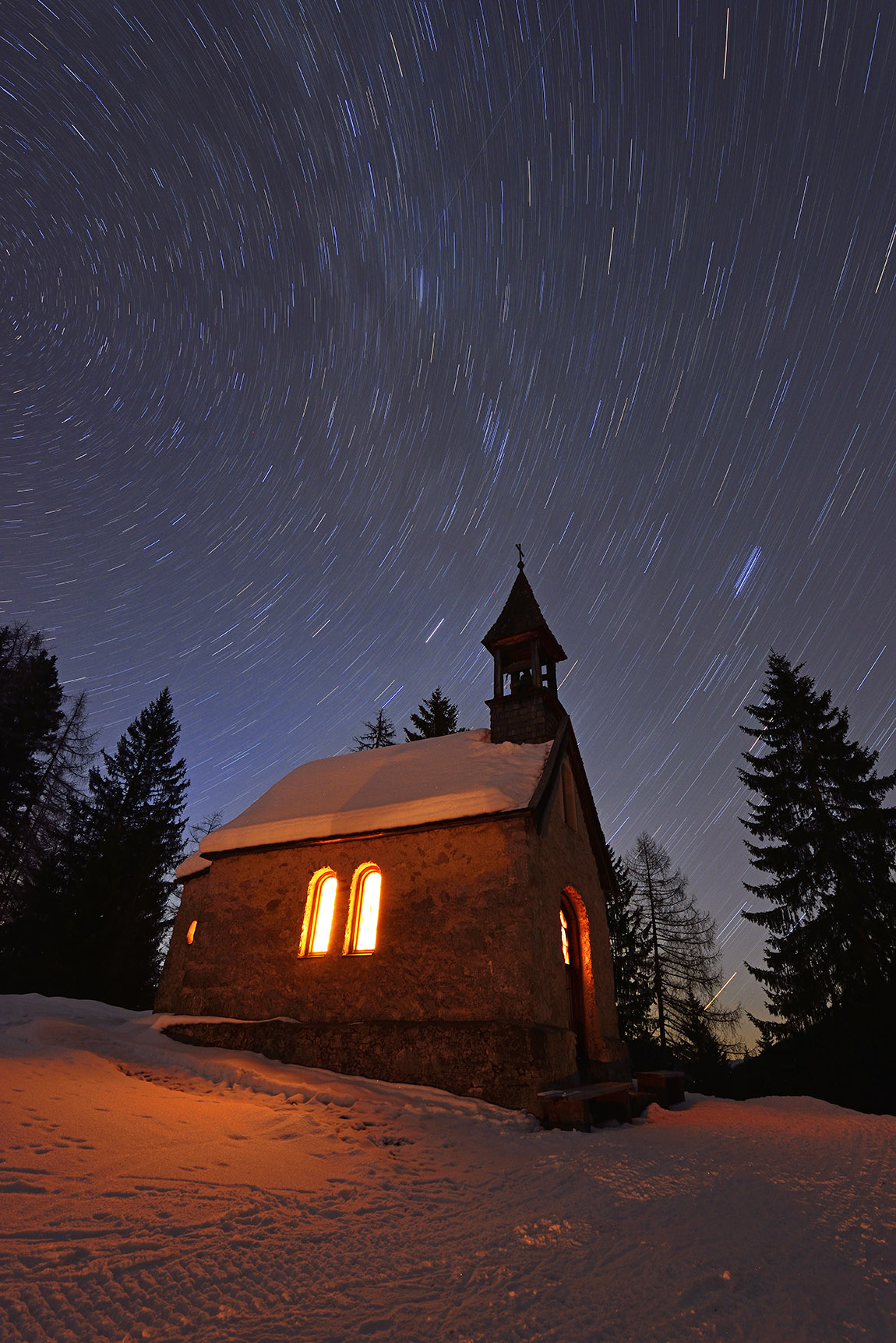 The Nordic Plus trails also lead past the picturesque St. Anna Chapel on the Hemmersuppenalm. | Reit im Winkl – A winter wonderland for cross-country skiing