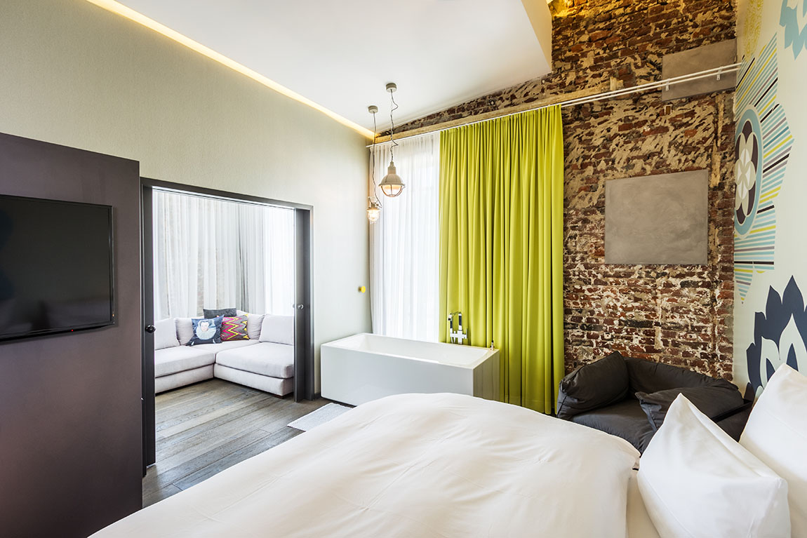Hotel & Restaurant heyligenstaedt: A BOUTIQUE HOTEL, CONFERENCE ROOMS AND CASUAL DINING UNITED IN HISTORIC INDUSTRIAL ARCHITECTURE