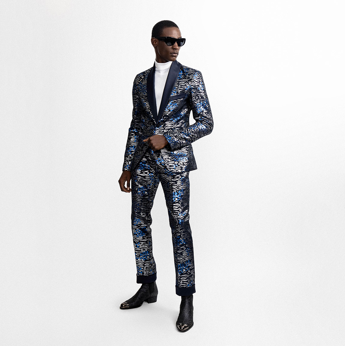 MARCELL VON BERLIN: POWER SUITS COMBINED WITH UNIQUE PRINTS CREATE A RED-CARPET-READY FASHION STATEMENT