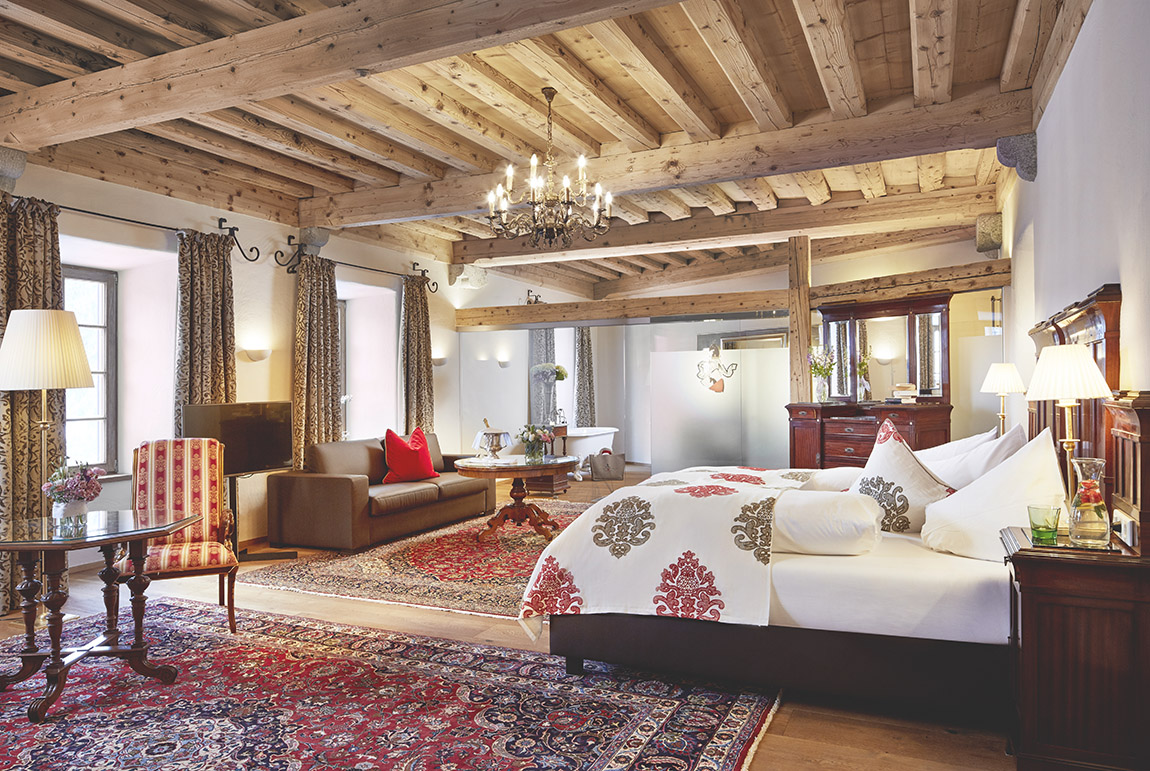Hotel Schloss Mittersill: PICTURESQUE CASTLE HOLIDAYS HIGH ABOVE THE SALZACHTAL