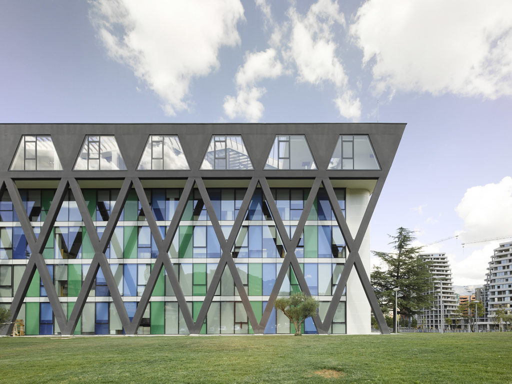 BOLLES+WILSON: ARCHITECTURE WITH A DISTINCTIVE CHARACTER AND RESPECT FOR EXISTING URBAN SPACES