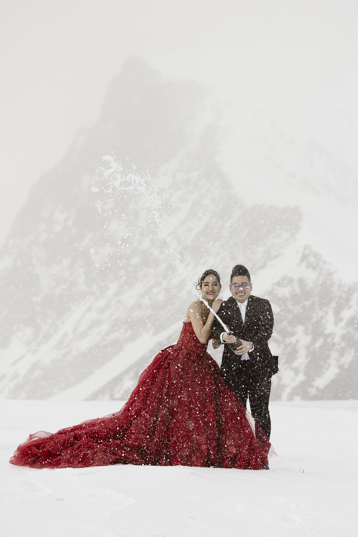 MA LOVE photography: UNFORGETTABLE MOUNTAIN ELOPEMENTS IN SWITZERLAND