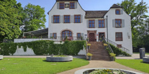 WELCOME TO BINNINGEN CASTLE