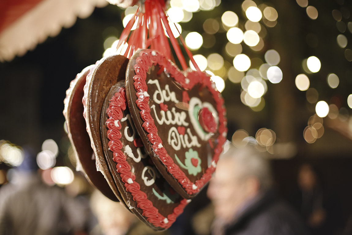 THE TOP TEN CHRISTMAS MARKET TREATS TO TRY THIS YEAR