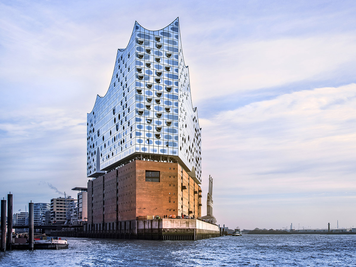 Elbphilharmonie Hamburg - Spectacular architecture for a boundless music experience