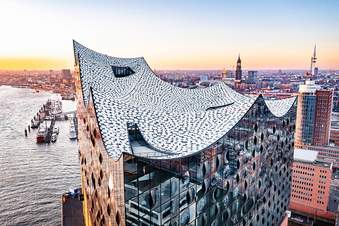 Elbphilharmonie Hamburg - Spectacular architecture for a boundless music experience