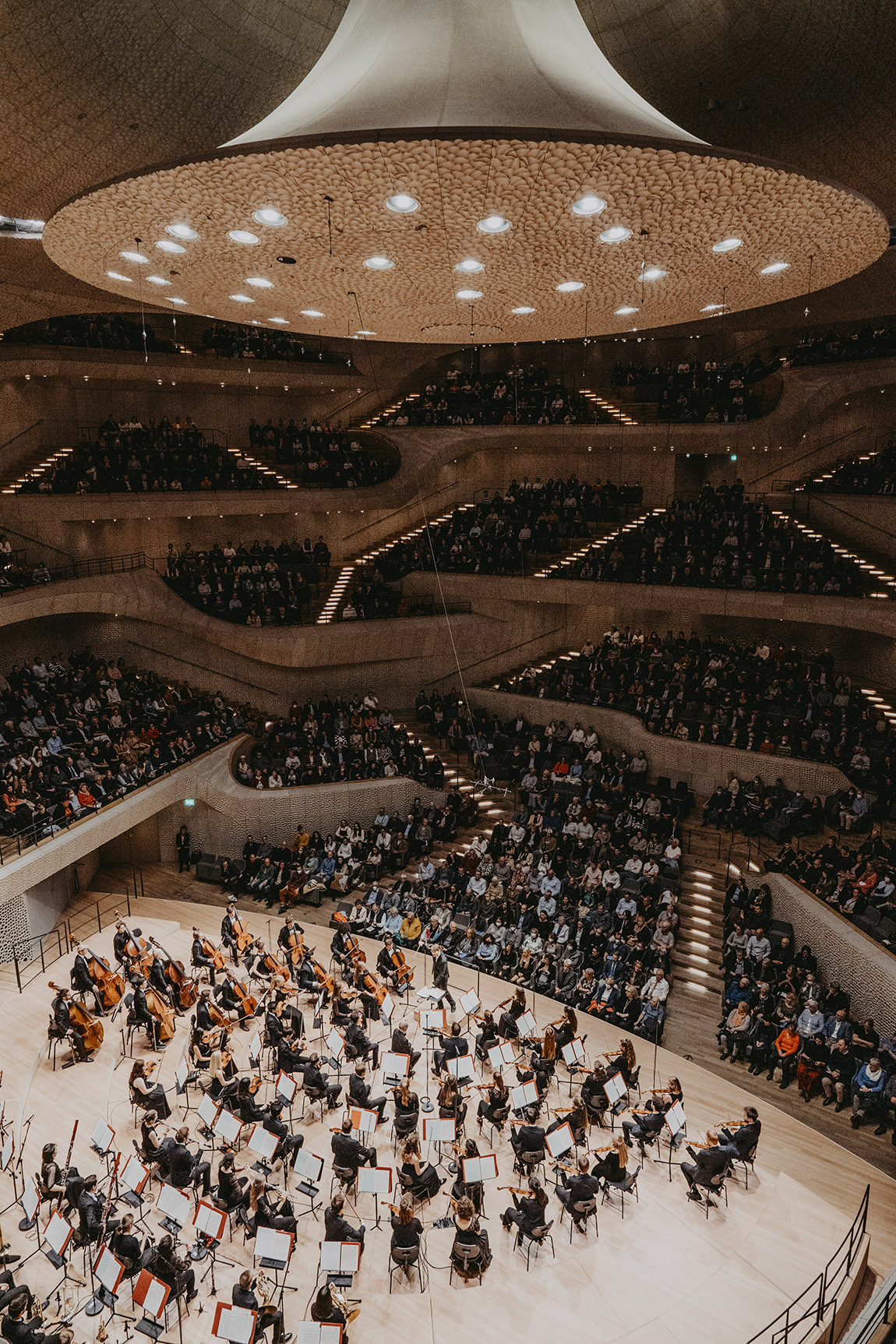 Elbphilharmonie Hamburg - Spectacular architecture for a boundless music experience
