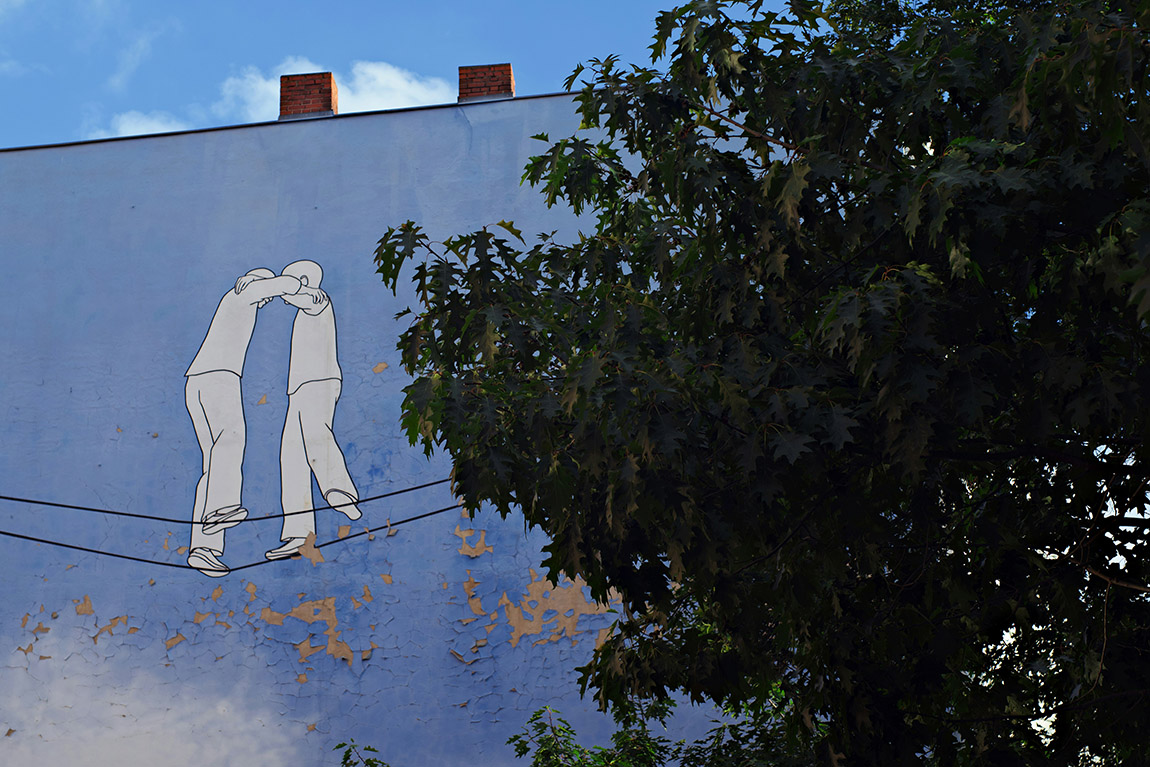 Sharing keeps each other aloft. Photo: Kaja Sariwating on Unsplash