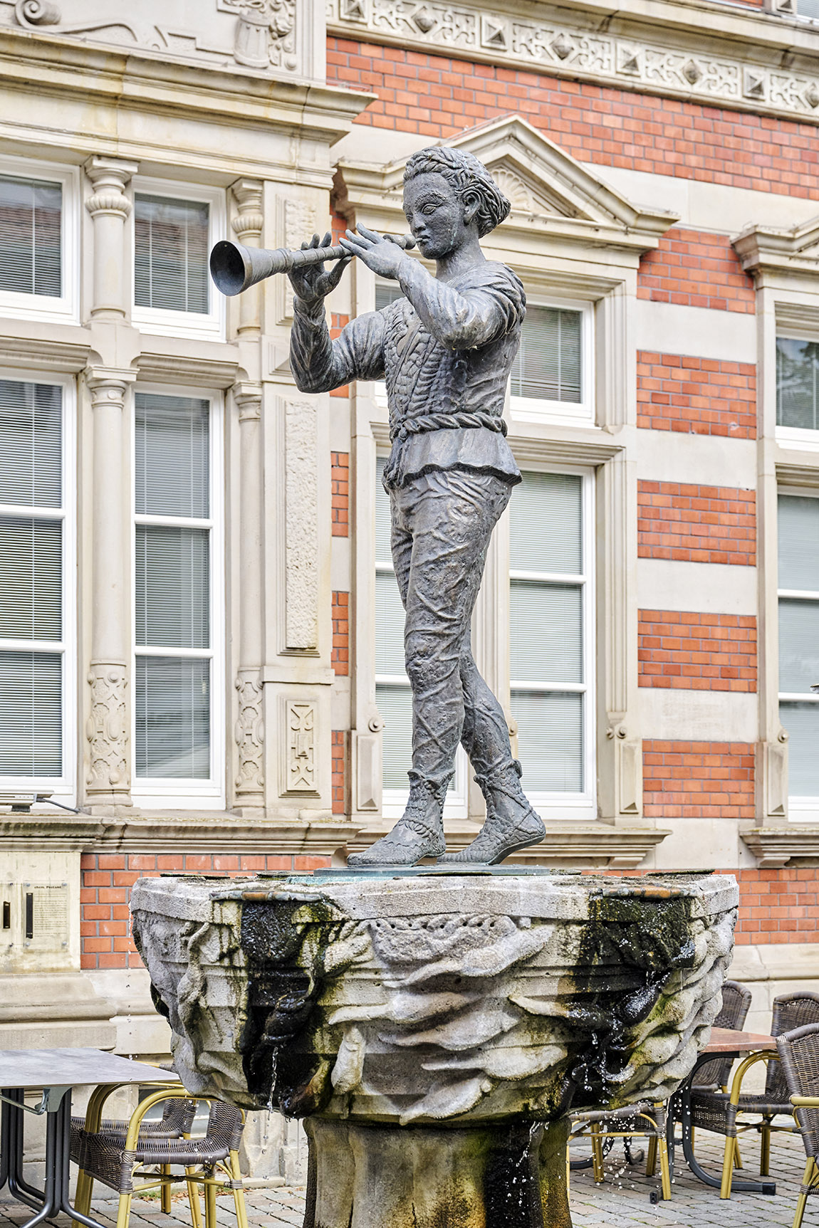 Monument of the Pied Piper of Hamelin. Photo: DZT/Florian Trykowski