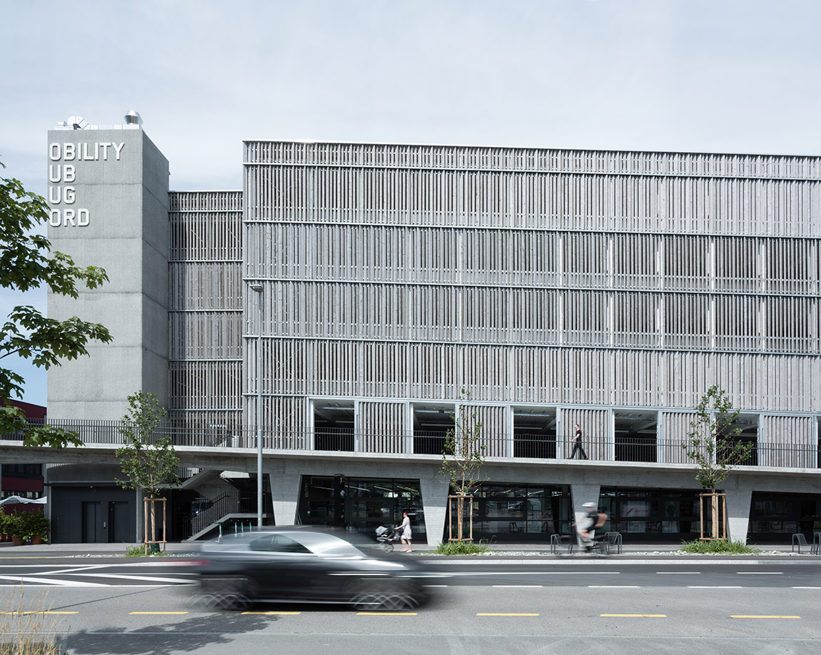 Mobility Hub Zug Nord. Photo: Hosoya Schaefer Architects AG / Oliver Franz | Hosoya Schaefer Architects