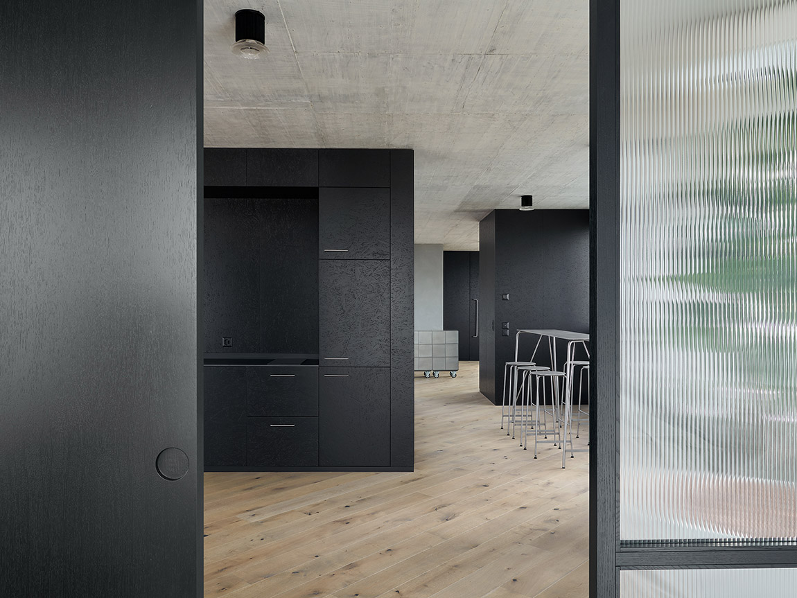 Office Renovation. Photo: David Willen / Studio Willen | Hosoya Schaefer Architects