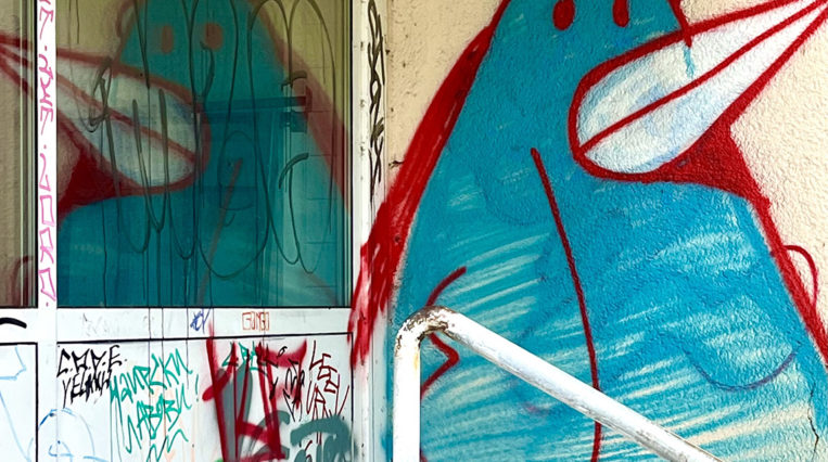 Street Art Hub Berlin – of birds and numbers