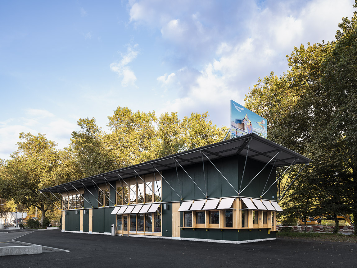 HOLZHAUSEN Zürich Bus Station, Zürich 2024. Foto: Jürgen Beck | ZWEIFEL ARCHITEKTEN - A new life for old buildings: architecture with sensitivity for grown structures
