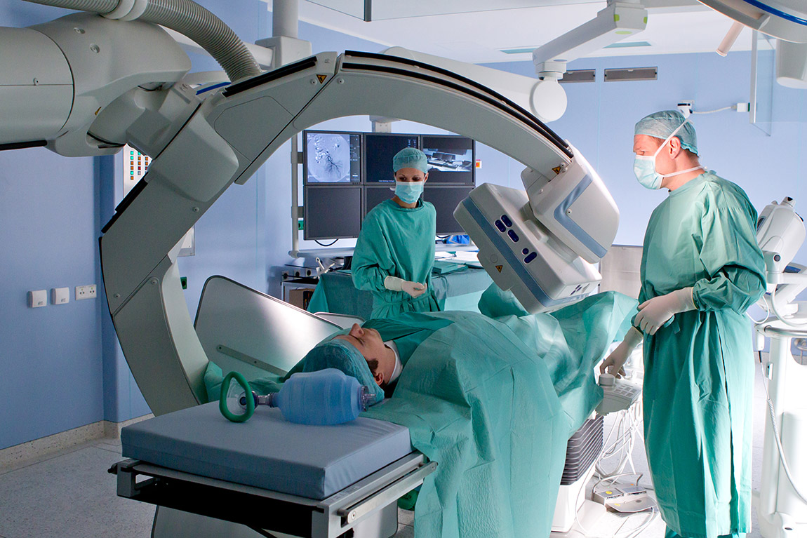 Hybrid surgery. | HEIDELBERG UNIVERSITY HOSPITAL – World-Class Medical Care