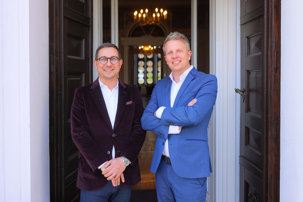 René Henze (left) and Patrick Martin. | Wappensaal Burg Schlitz – International cuisine with character