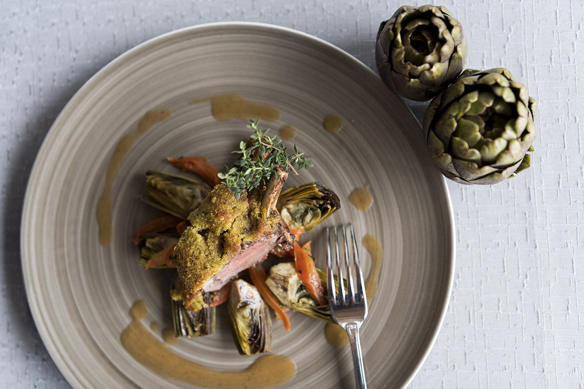 Gnollhof: A winter retreat with a fairy tale view