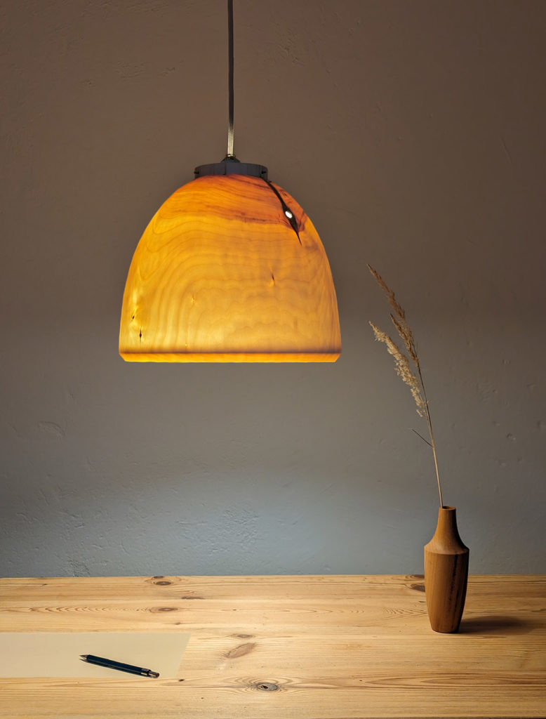 MAXLUZI: Nachhaltig, einzigartig, mit Liebe zum Detail – Holzlampen, die begeistern