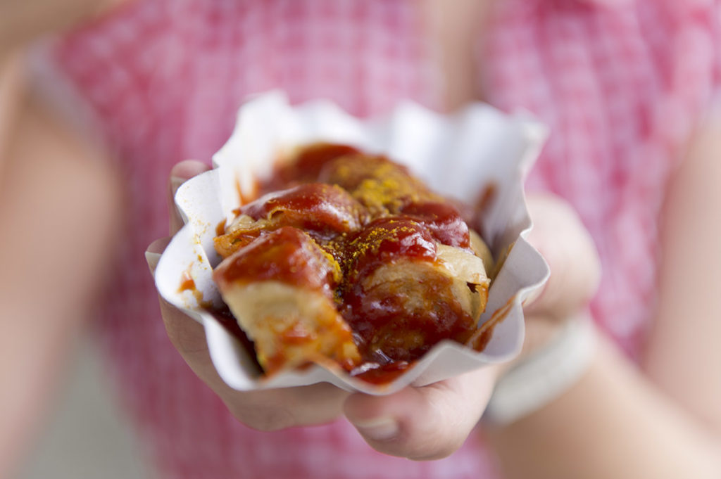 Currywurst at Konnopke. © visitBerlin, Photo: Philip Koschel | Berlin Bites: International, green and innovative