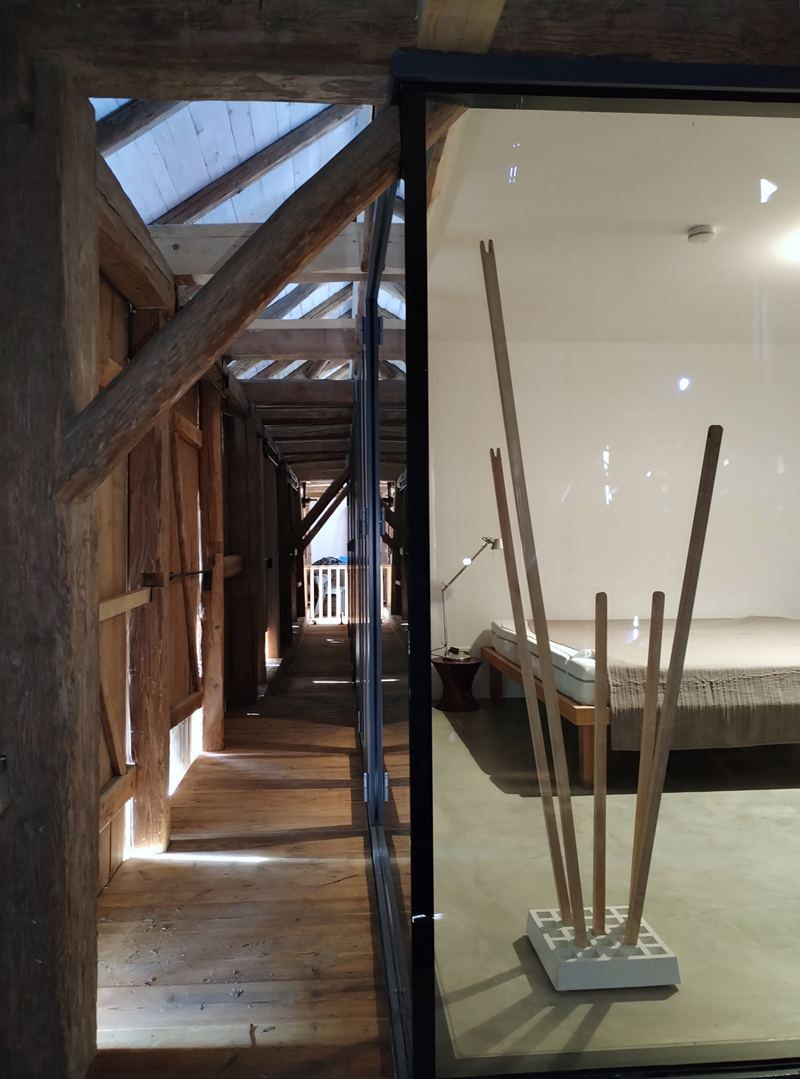 Room in the barn, house S. | Architekturbüro Dengg – Experiential preservation