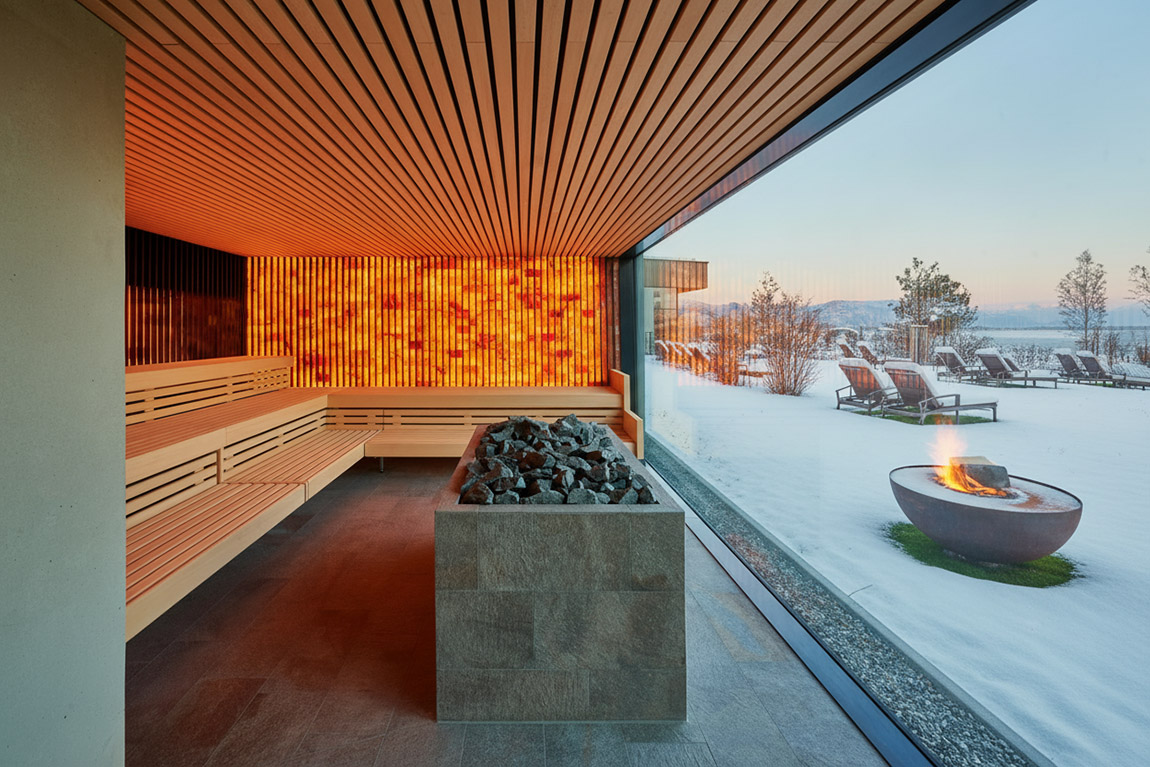 Saunabereich in der Therme. Foto: Therme Lindau GmbH | Winter in Lindau – Time for togetherness at Lake Constance
