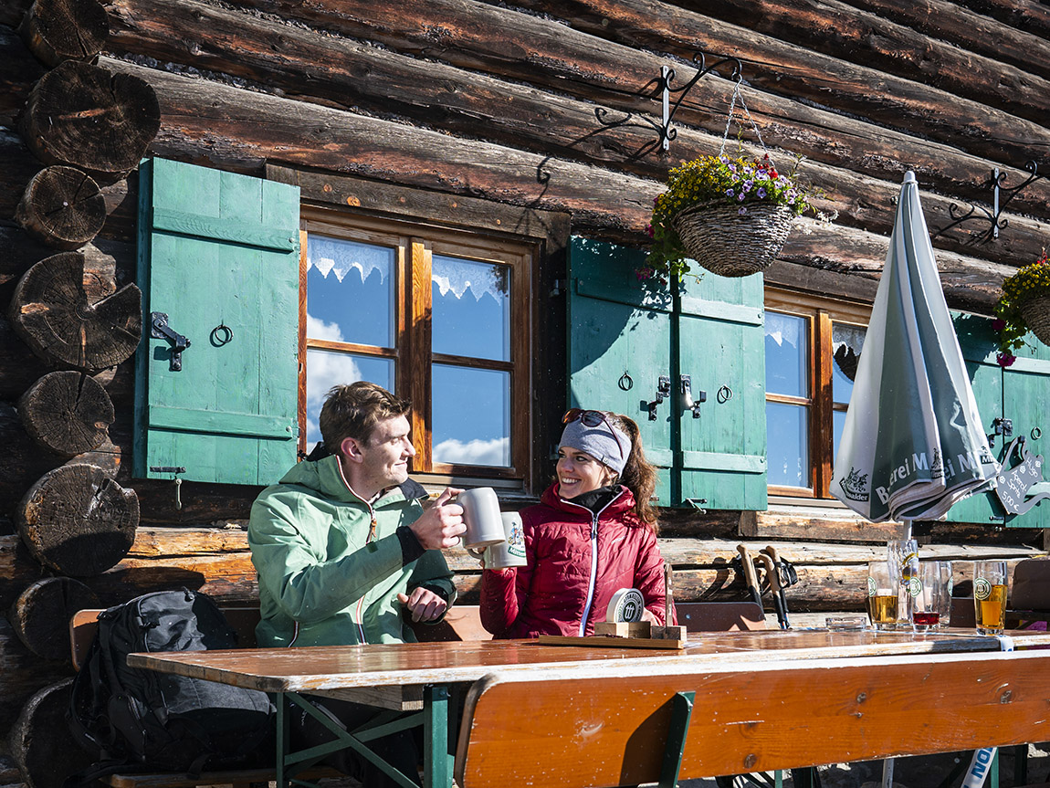 Einkehrglück auf der Brunnsteinhütte. Foto: Dietmar Denger