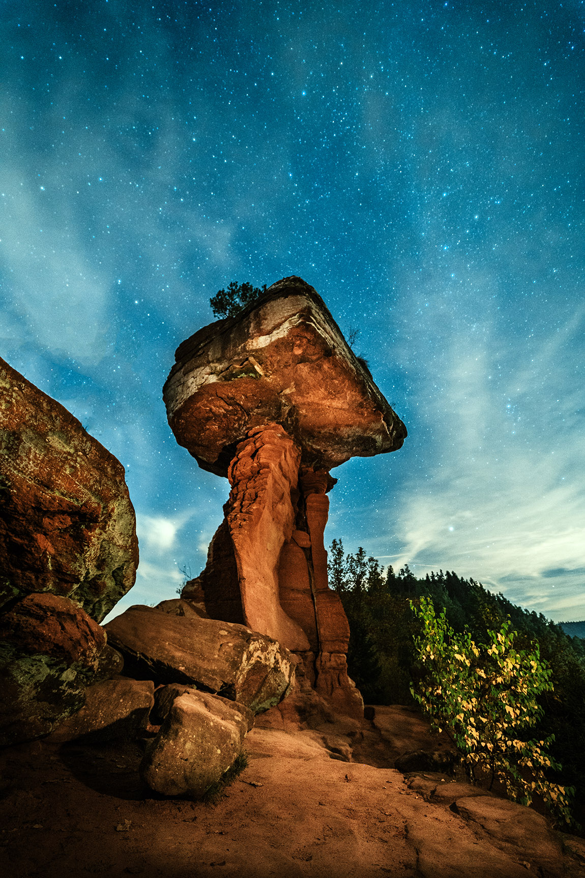 Devil’s table at night in Hinterweidenthal. Photo: DZT/Mathias Koch | Dark-sky tourism in Germany: The top 6 star gazing hotspots