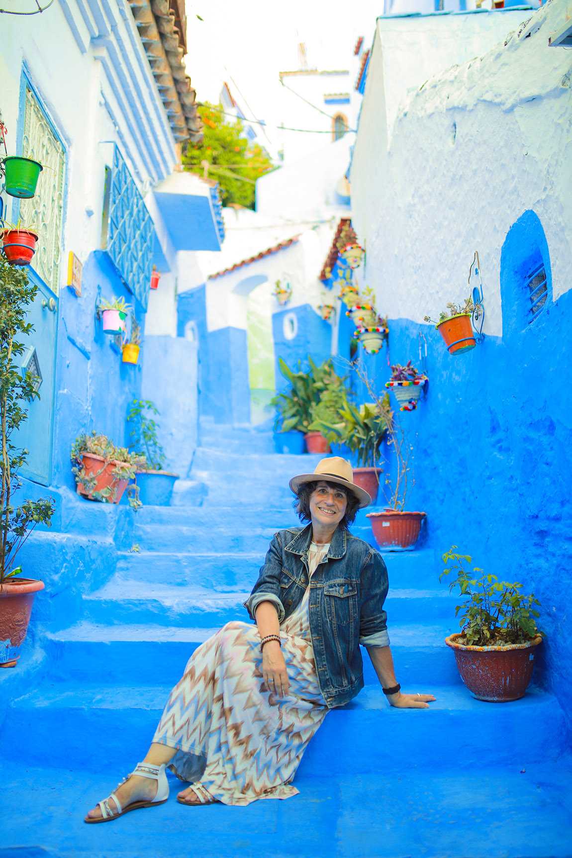 In den Gassen von Chefchaouen. Foto: Michaela Schiffer | Frauenreisen Weltweit - Reisen als Raum für Begegnung und weibliche Stärke