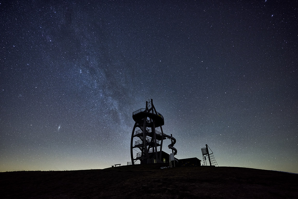 Oberweid: Summer Milky Way behind the Noah's Sails observation tower. Photo: DZT/ Florian Trykowski | Dark-sky tourism in Germany: The top 6 star gazing hotspots