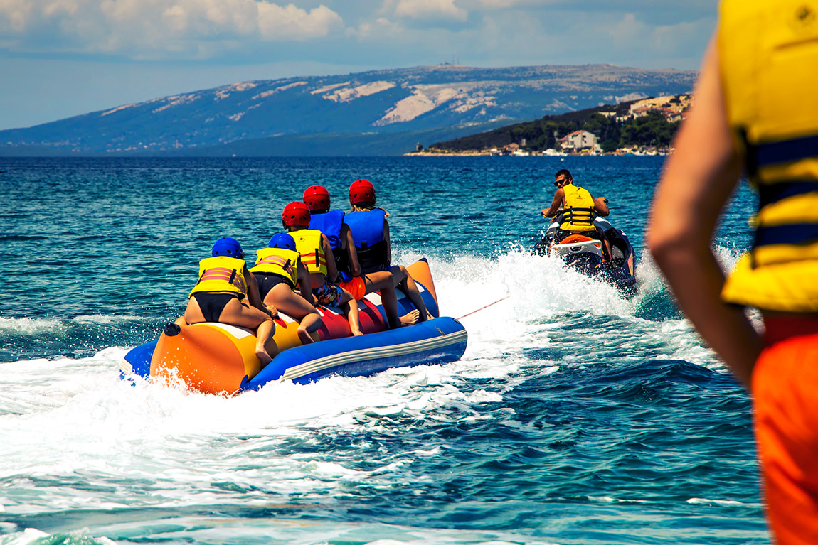 Banana-Boat-Fahrt. | 365.tours: Holiday adventures with purpose