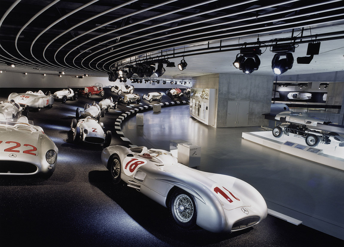 Experience innovation – 140 years of automotive history at the Mercedes-Benz Museum