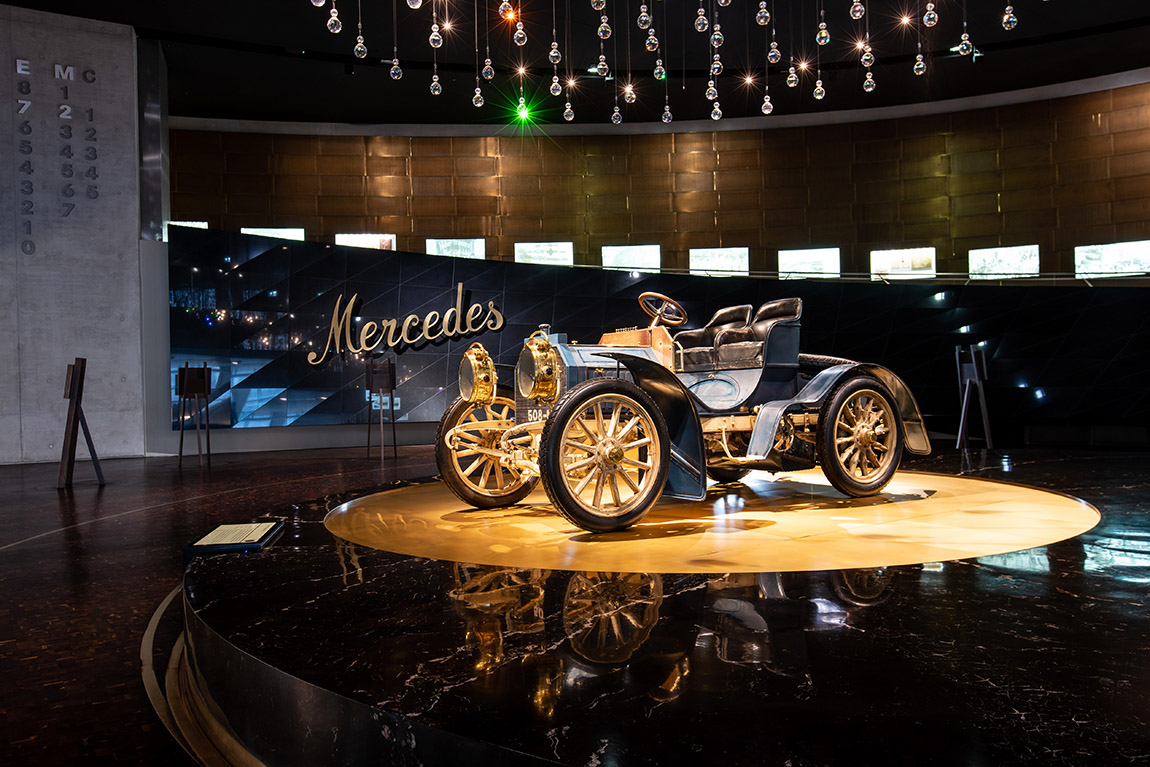 Experience innovation – 140 years of automotive history at the Mercedes-Benz Museum