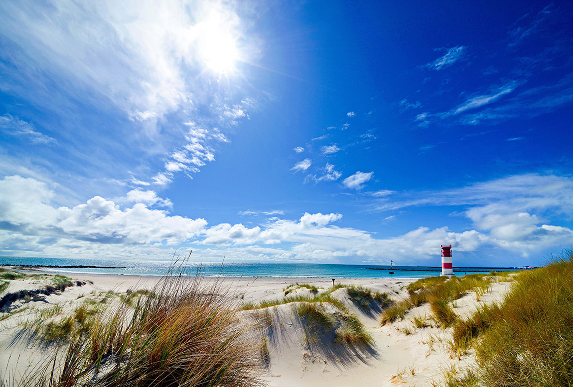 Photo: Ralf Steinbock, Helgoland Tourismus-Service | Heligoland: The island with holes in it