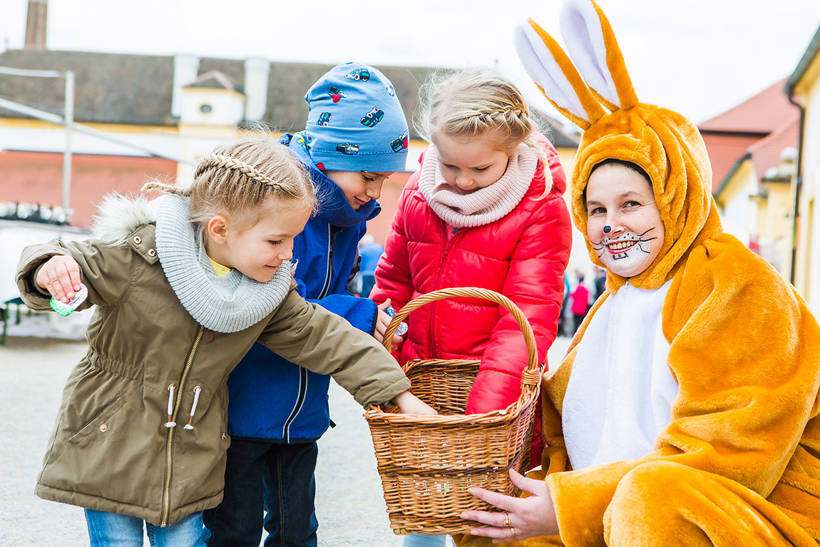 Easter Market at Schönbrunn Castle, Vienna. Photo: SKB, Astrid Knie | Culture Calendar: April 2026