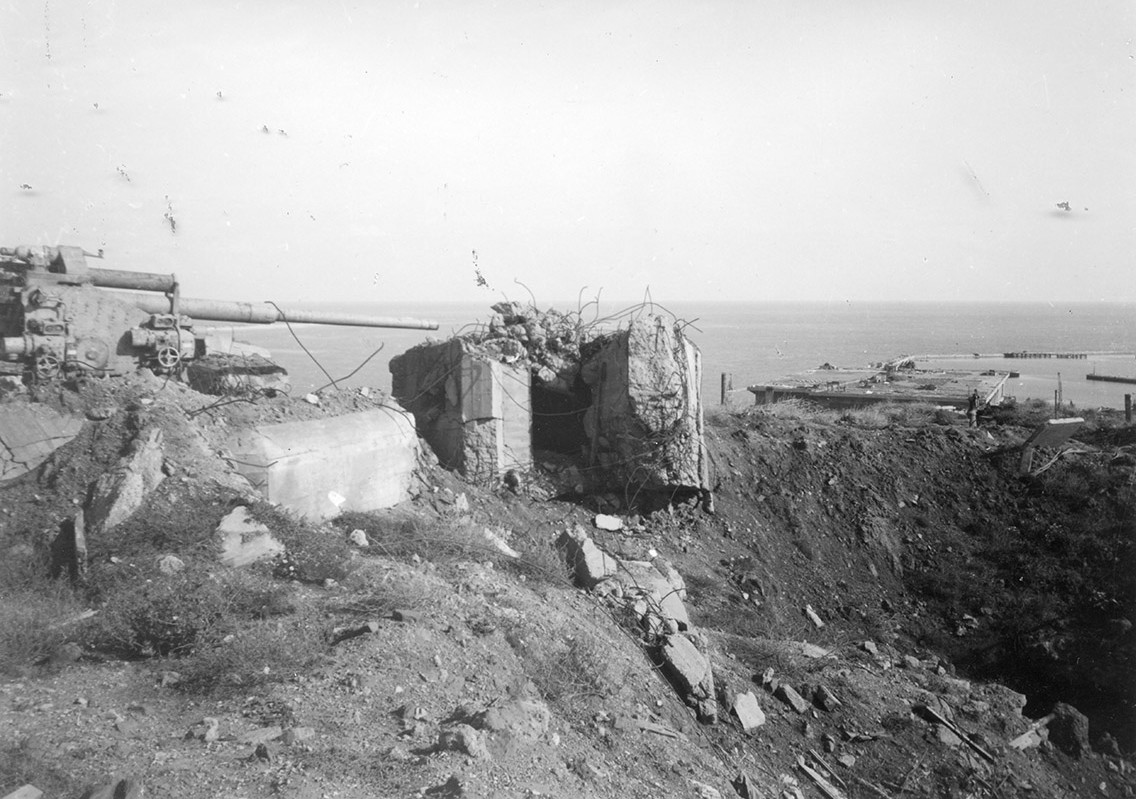 Wreckage on Heligoland. Photo: Franz Schensky | Heligoland: The island with holes in it