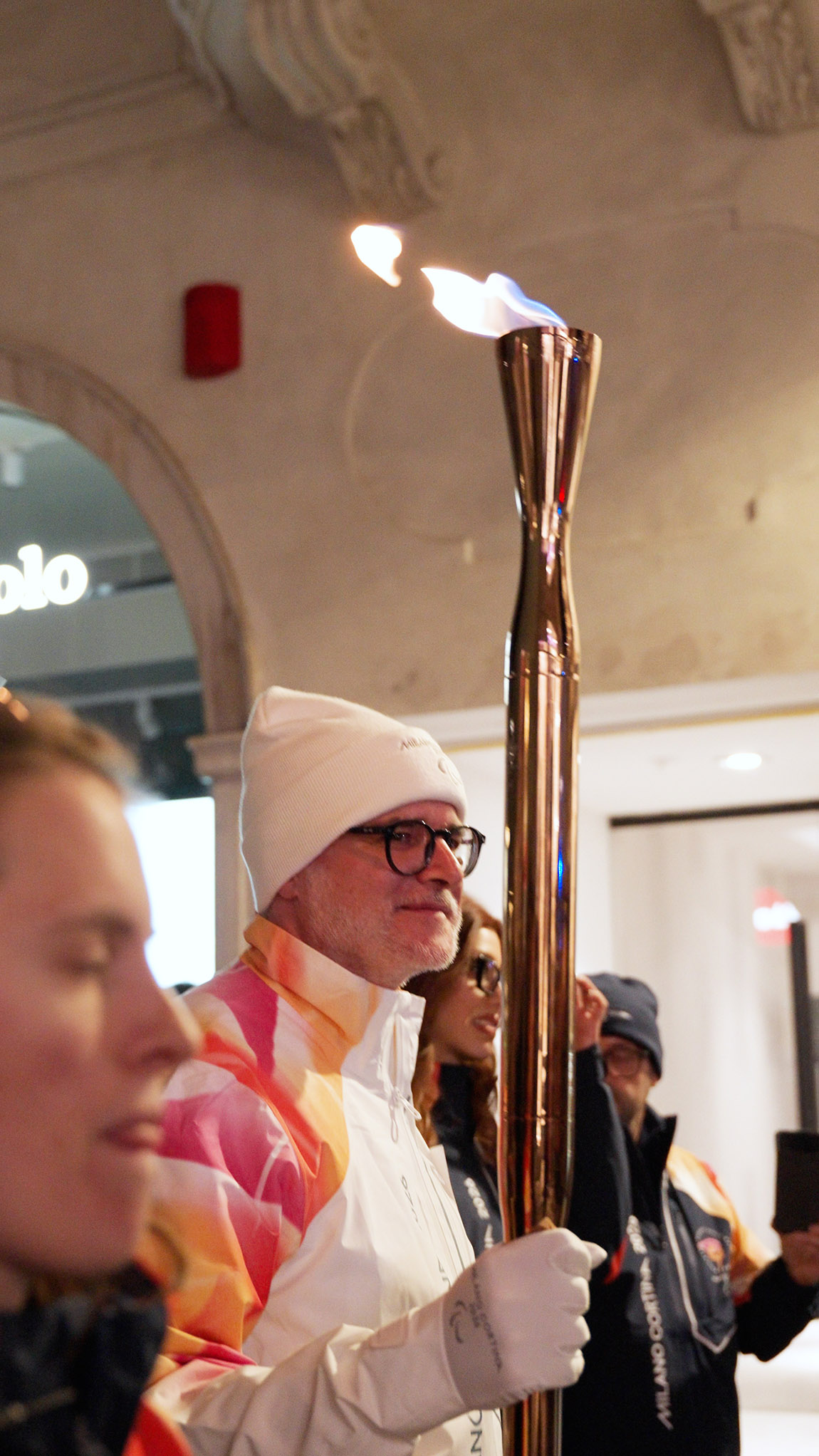 Prof. Alexander Gardetto as a torchbearer for the Paralympic Winter Games Milano–Cortina 2026. Photo: Aaron Matscher | Brixsana Private Clinic: Plastic surgery meets bionic innovation