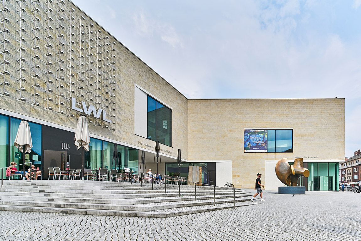LWL Museum of Art and Culture. Photo: Philipp Fölting, Münsterland e.V. | Worshipping white asparagus in Münster