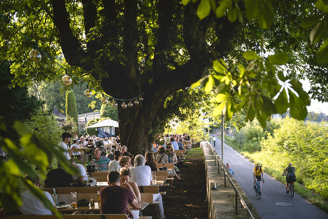 Rheinhotel Dreesen – Ein legendäres Hotel schreibt Geschichte