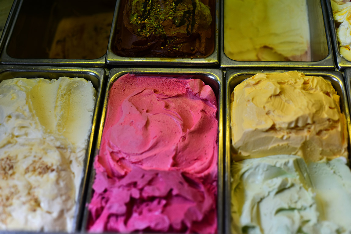 Gelato: cooling down the Italian way. Photo: Zed Can on Unsplash | Cornelia Brelowski: Heat tricks – on navigating Berlin’s hot summer days