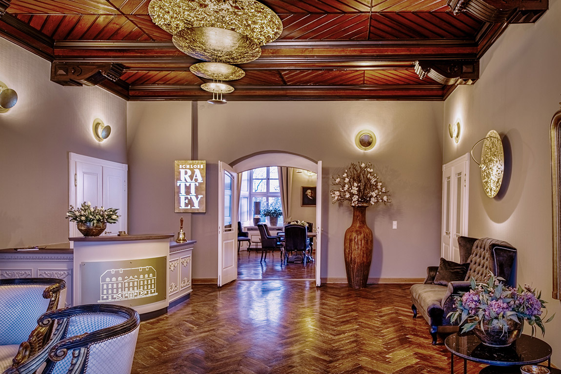 Schloss Rattey: Where wine, expansive nature and history come together