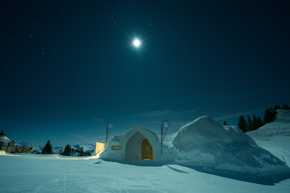 Iglu-Dorf (Igloo Villages): Fascinating winter worlds made of snow and ice
