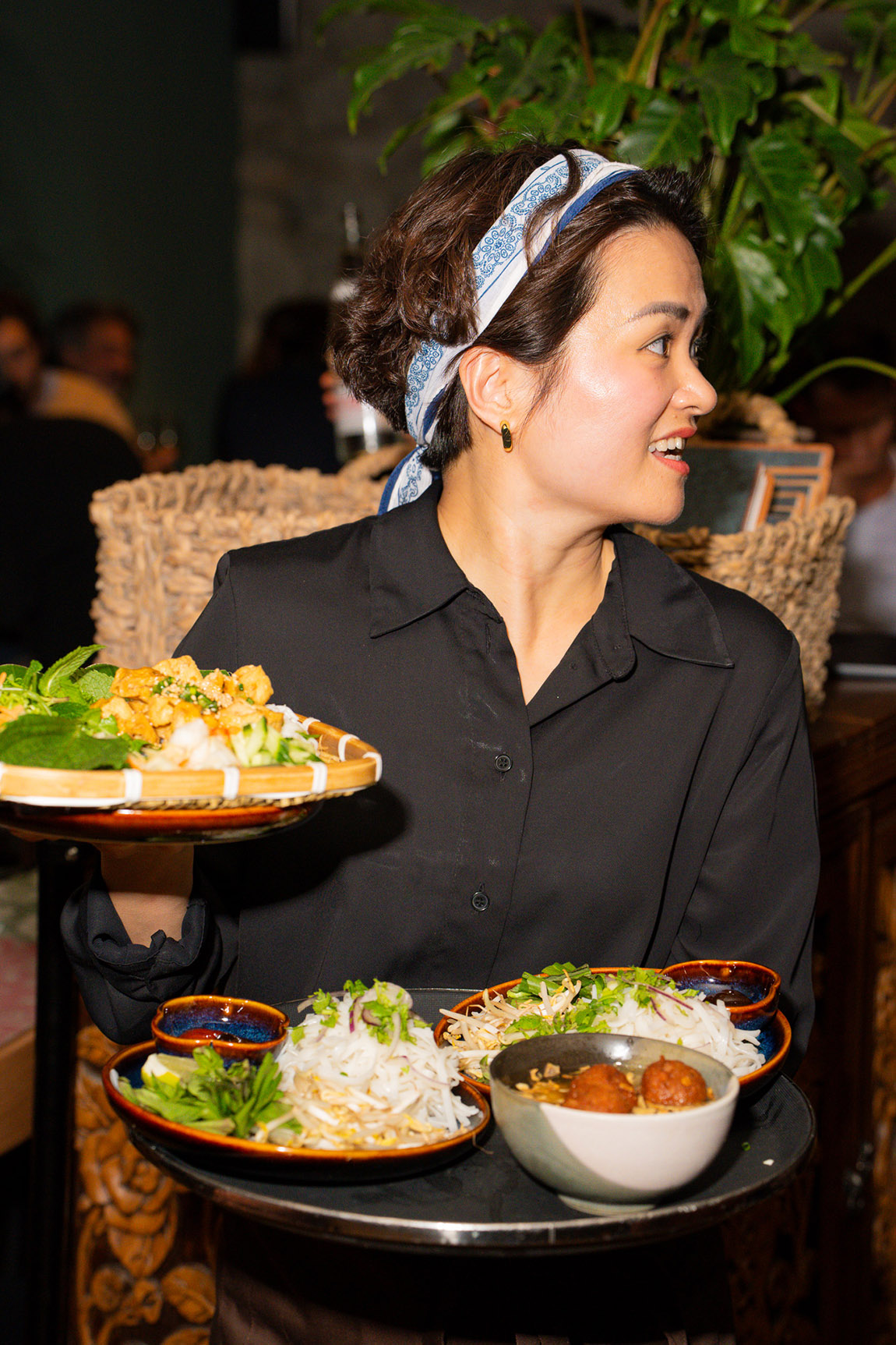 Service im ĂN ĂN. | Saigon meets Zurich: Diverse, modern, and surprising