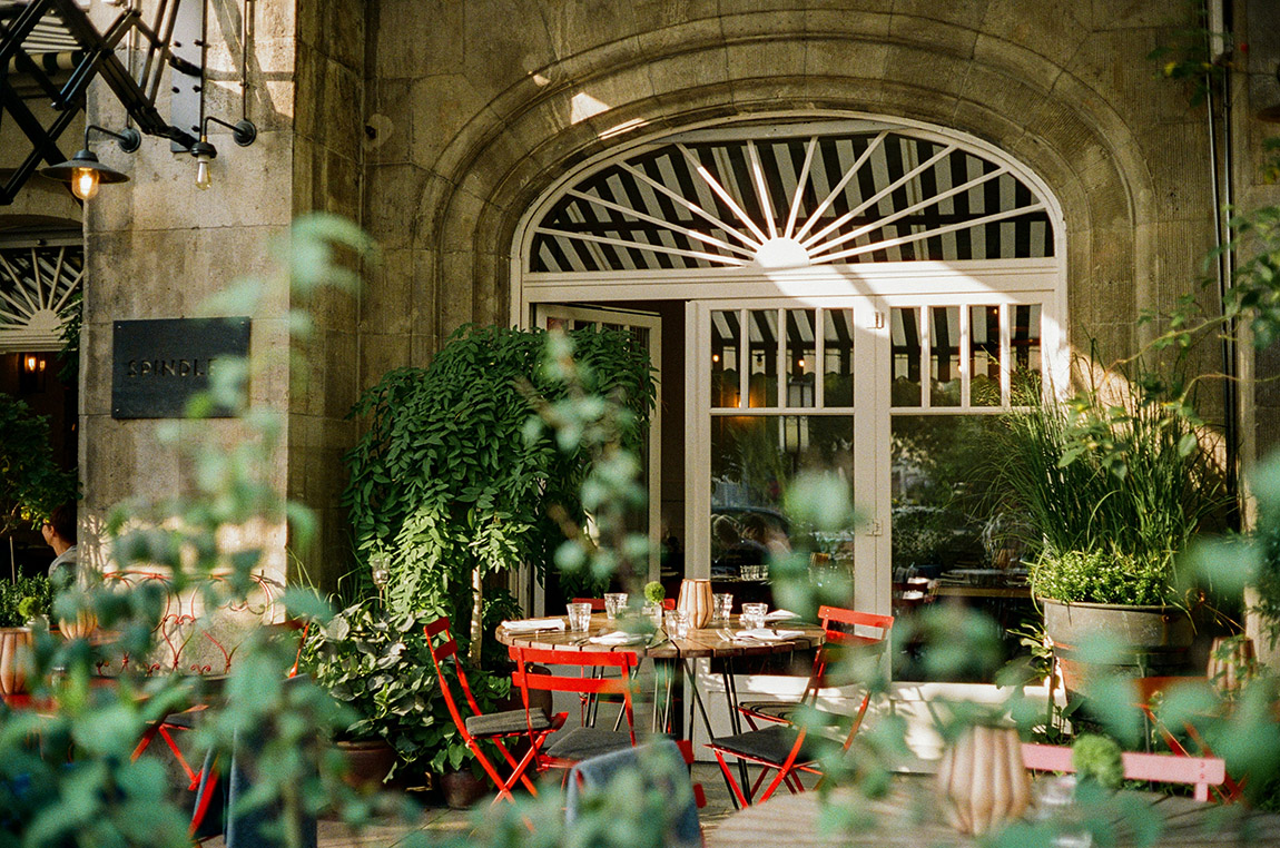 Food for all budgets through to fine dining. Photo: Tanya Prodaan on Unsplash | Cornelia Brelowski: Keep calm and have a coffee: Berlin’s accommodating gastronomy