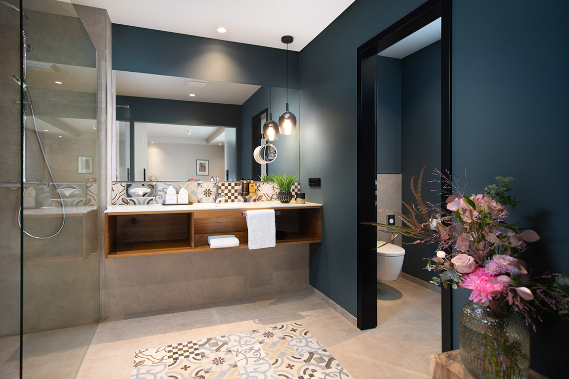 Seehotel Niedernberg: Where every arrival begins by the water